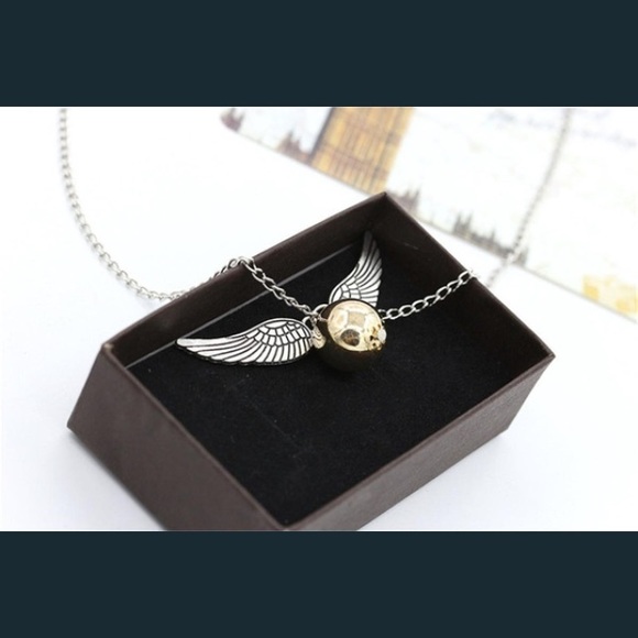 *LAST ONE*Harry Potter Golden Snitch necklace - Picture 5 of 5